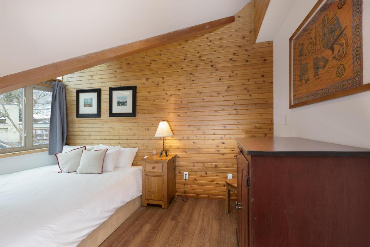 Ferienhaus Fitzsimmons B - Private Sauna, Located In The Heart Of Village